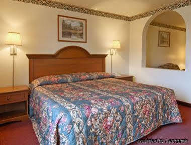 Super 8 By Wyndham Claremore Ok Экстерьер фото